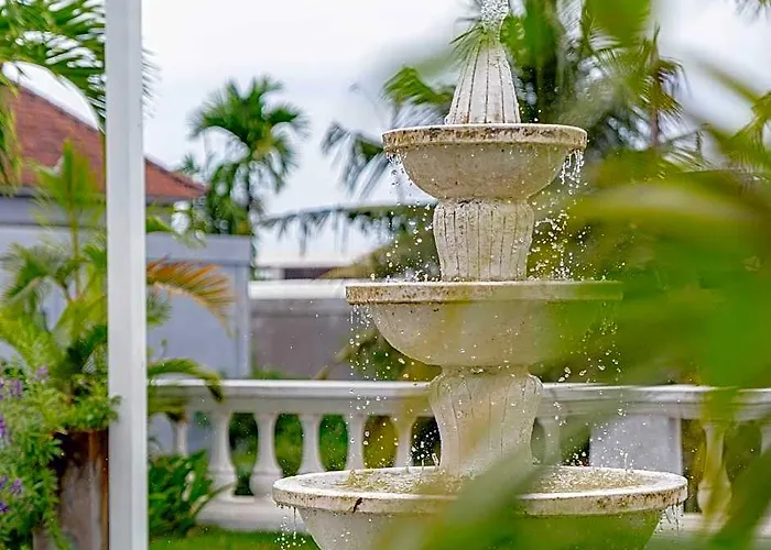 The Beautiful Villa, Casa Sara Otel 4*